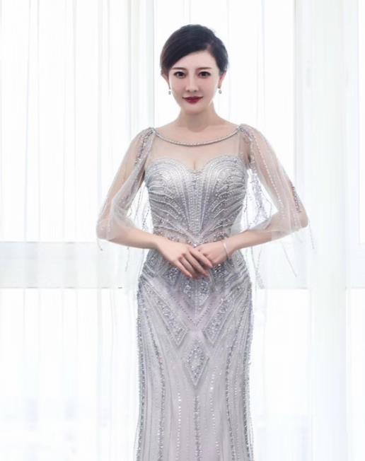 Top Grade Catwalks Grey Veil Evening Dress Compere Modern Fancywork Costume for Women