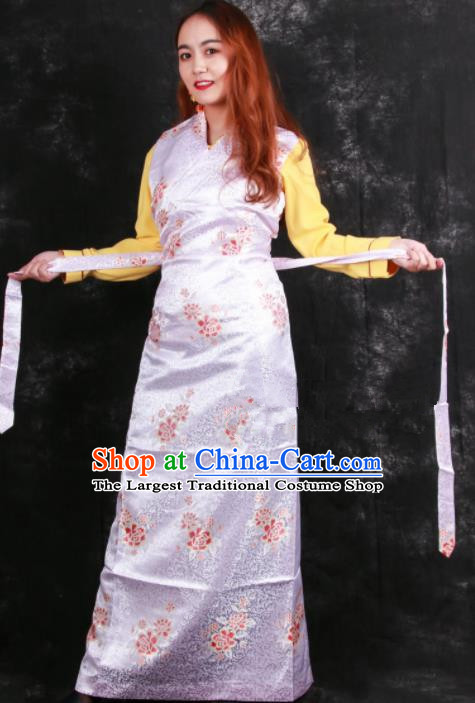 Chinese Traditional Tibetan Ethnic Bride White Brocade Dress Zang Nationality Heishui Dance Costume for Women