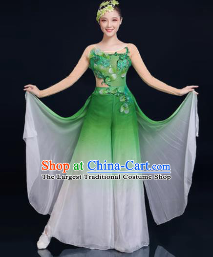 Traditional Chinese Folk Dance Green Clothing Yangko Dance Fan Dance Costume for Women