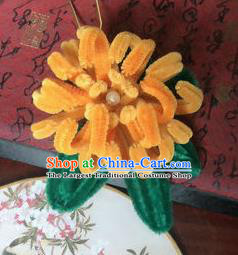 Traditional Chinese Qing Dynasty Yellow Velvet Chrysanthemum Hairpins Handmade Ancient Palace Hair Accessories for Women