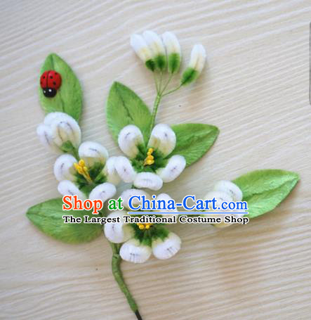 Chinese Handmade Palace White Plum Blossom Velvet Hairpins Ancient Queen Hair Accessories Headwear for Women