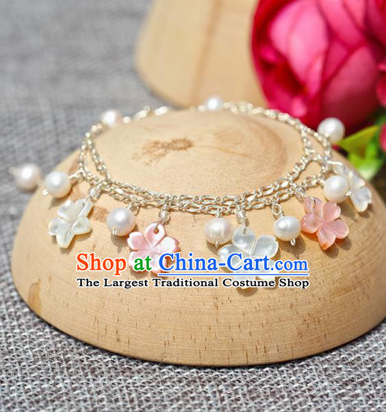 Handmade Chinese Classical Shell Flowers Bracelet Ancient Palace Hanfu Accessories for Women