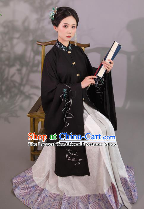 Chinese Ancient Nobility Lady Embroidered Hanfu Dress Ming Dynasty Princess Historical Costume for Women