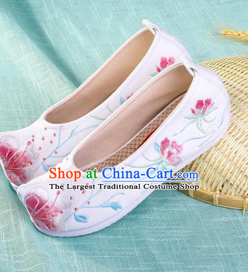 Chinese Traditional Embroidered Peach Blossom White Shoes Hanfu Cloth Shoes Handmade Ancient Princess Shoes for Women