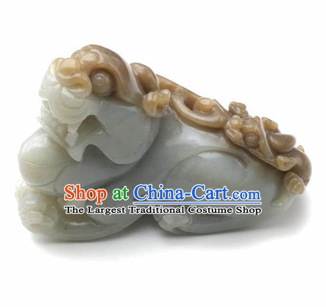 Chinese Handmade Jade Craft Carving Pi Xiu Jade Jewelry Accessories Jade Decoration