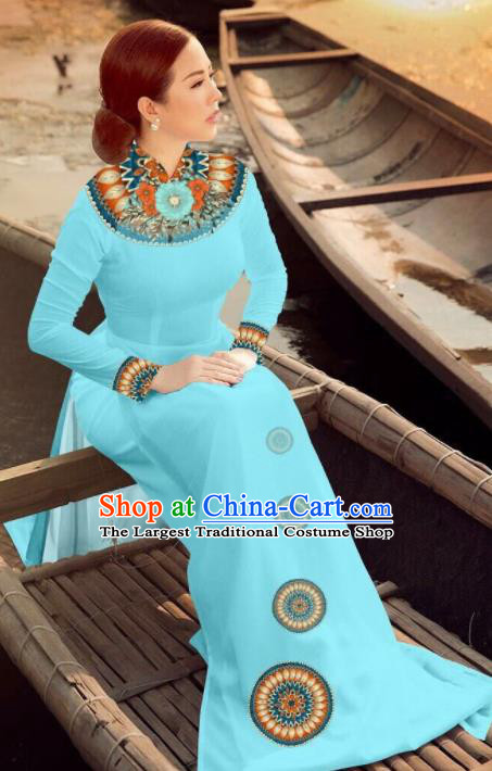 Asian Vietnam Traditional Bride Light Blue Dress Vietnamese National Classical Ao Dai Cheongsam for Women