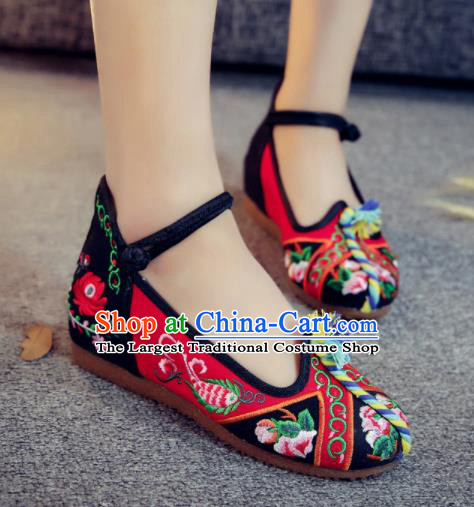 Asian Chinese Traditional Ethnic Dance Red Embroidered Shoes Hanfu Wedding Shoes National Cloth Shoes for Women