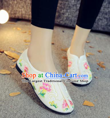 Asian Chinese Traditional Embroidered Peony White Shoes Hanfu Wedding Shoes National Cloth Shoes for Women