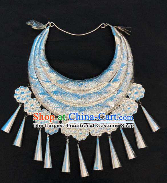 Chinese Handmade Traditional Miao Nationality Bride Silver Carving Necklace Ethnic Wedding Accessories for Women