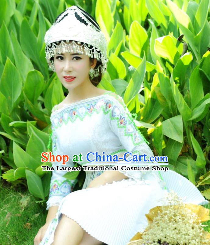 China Guangxi Yao Nationality Apparels Minority Folk Dance Clothing Ethnic Women White Short Dress and Hat