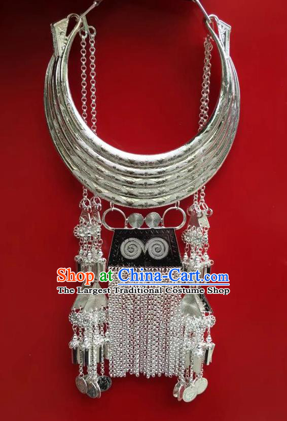 Chinese Miao Ethnic Bride Jewelry Handmade Longevity Lock Accessories Yunnan Nationality Silver Carving Necklace