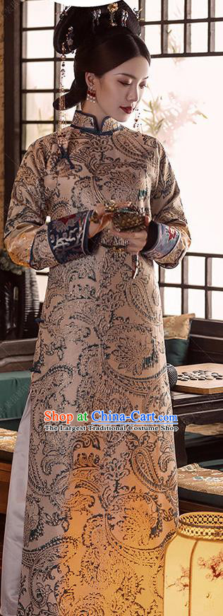 Chinese Qing Dynasty Imperial Consort Costumes Ancient Manchu Royal Rani Embroidered Clothing and Hair Accessories