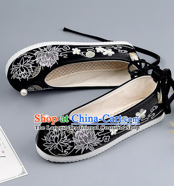 China Ming Dynasty Princess Shoes Embroidered Lotus Shoes Traditional Pearl Shoes Black Hanfu Shoes