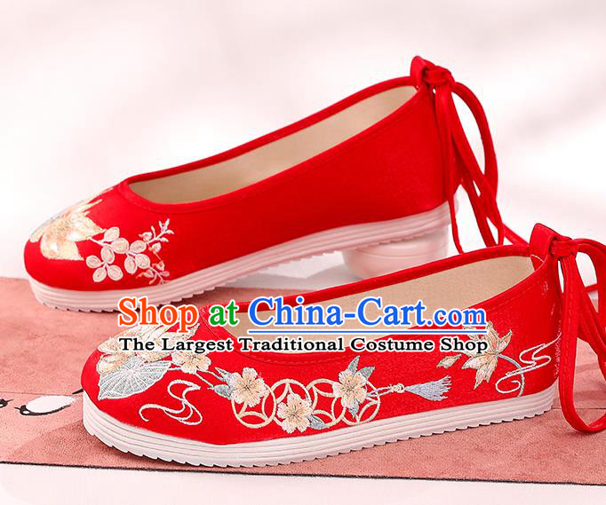 China Bride Shoes Hanfu Shoes Traditional Cloth Shoes Handmade Shoes Embroidered Lotus Shoes Wedding Shoes