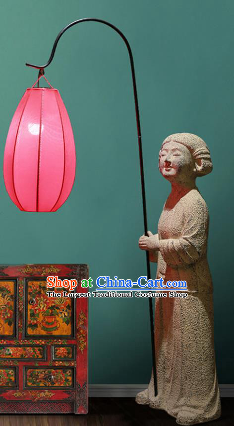 China Traditional Beauty Home Decorations Palace Lady Floor Lamp Handmade Iron Art High Lantern