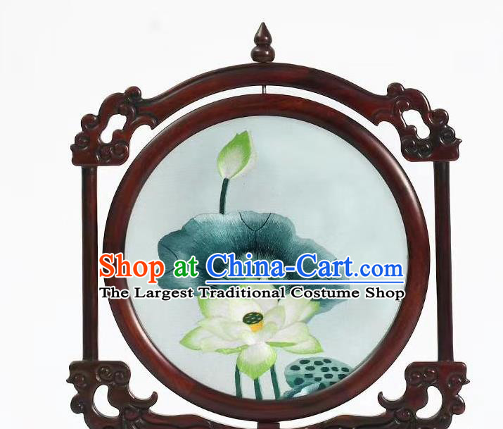 China Lotus Painting Handmade Suzhou Embroidery Desk Screen Embroidered Craft Traditional Wood Carving Table Screen