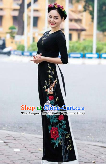 Black Vietnamese Ao Dai Suit for Women