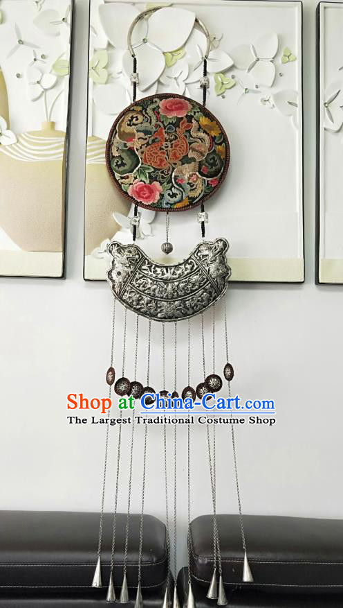 China National Rattan Necklet Accessories Traditional Miao Ethnic Handmade Embroidered Silver Tassel Pendant