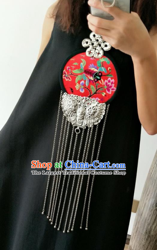 China Miao Ethnic Silver Carving Butterfly Necklet Handmade Traditional National Red Embroidered Necklace Accessories