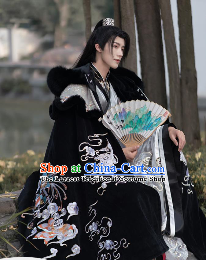 China Ancient Swordsman Cape Costume Traditional Ming Dynasty Noble Childe Embroidered Black Woolen Cloak for Men