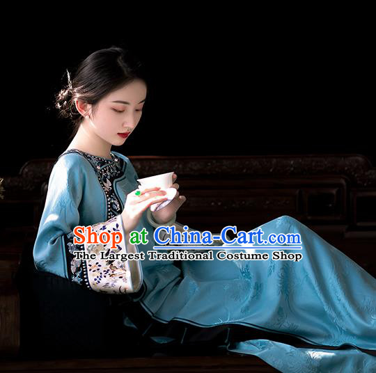 China Traditional Qing Dynasty Qipao Dress Embroidered Blue Silk Cheongsam