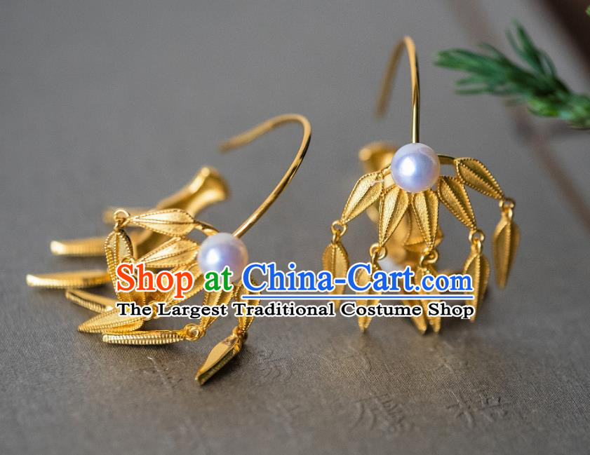 China Traditional Ancient Court Bamboo Leaf Ear Jewelry Ming Dynasty Empress Gilding Pearl Earrings