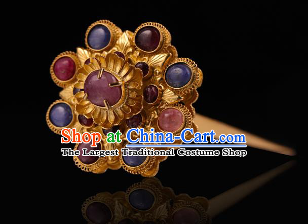 China Traditional Ming Dynasty Gems Peach Blossom Hairpin Handmade Hair Accessories Ancient Empress Golden Hair Stick