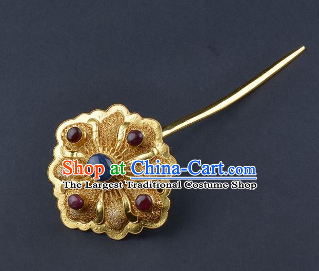 China Ancient Empress Gems Hair Stick Handmade Palace Hair Jewelry Traditional Ming Dynasty Queen Golden Hairpin