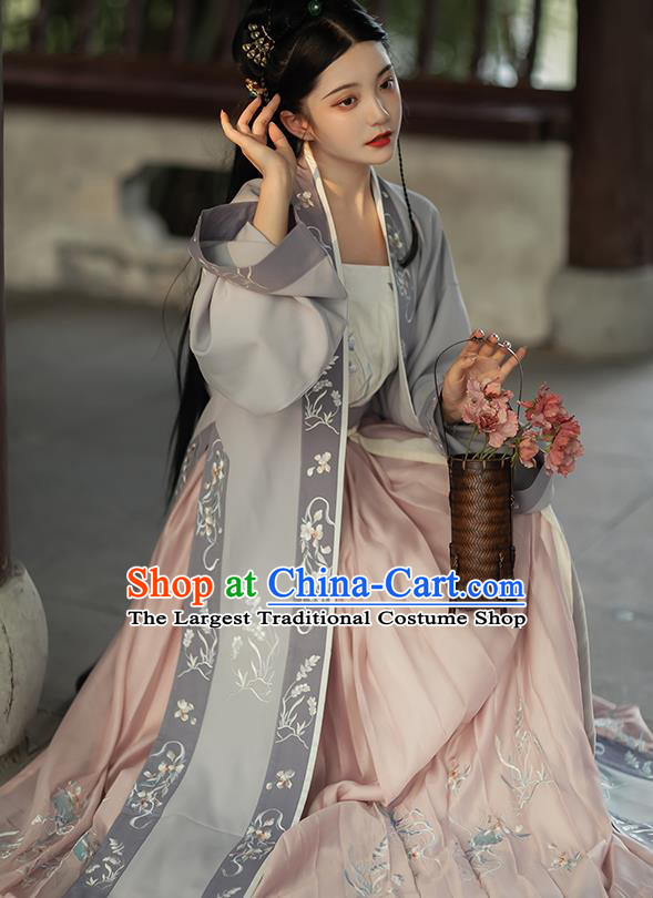 China Traditional Song Dynasty Royal Princess Historical Clothing Ancient Court Lady Hanfu Dress Costumes