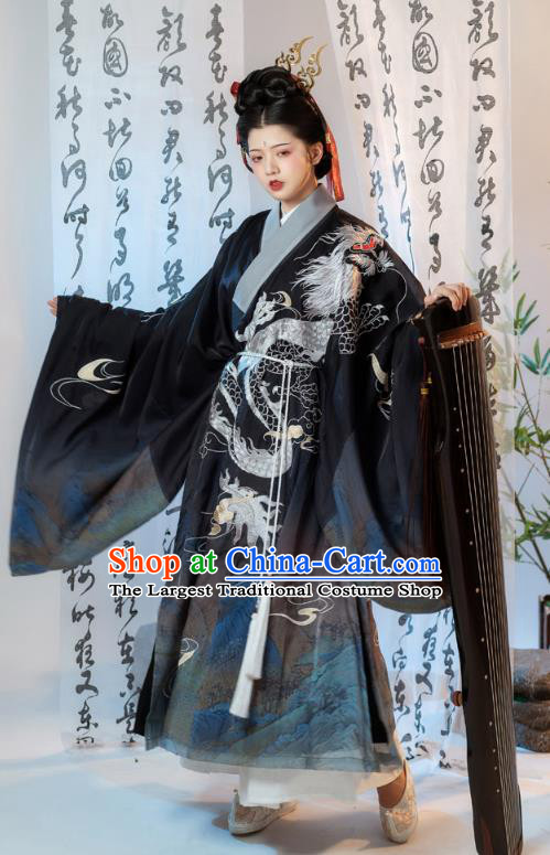 China Traditional Ancient Royal Woman Embroidered Hanfu Robe Ming Dynasty Noble Mistress Clothing