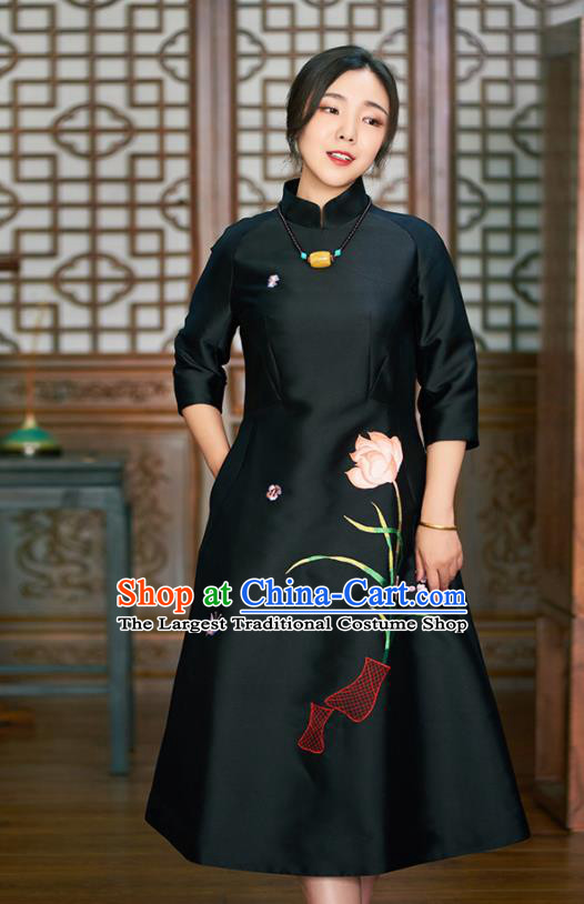 Traditional Chinese Graceful Embroidered Lotus Black Cheongsam Tang Suit Silk Qipao Dress for Women