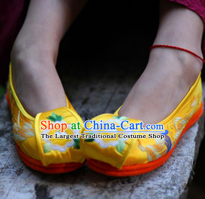 Chinese Embroidered Phoenix Peony Yellow Satin Shoes Handmade Hanfu Shoes Traditional National Shoes for Women