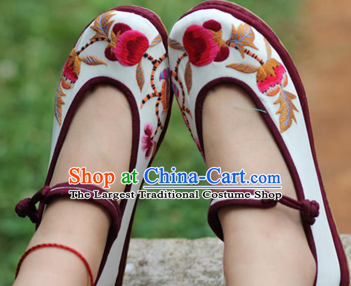 Chinese Handmade Embroidered White Cloth Shoes Hanfu Shoes Traditional National Shoes for Women