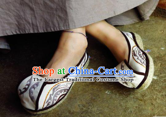 Chinese Handmade Beige Embroidered Shoes Hanfu Shoes Traditional National Shoes for Women