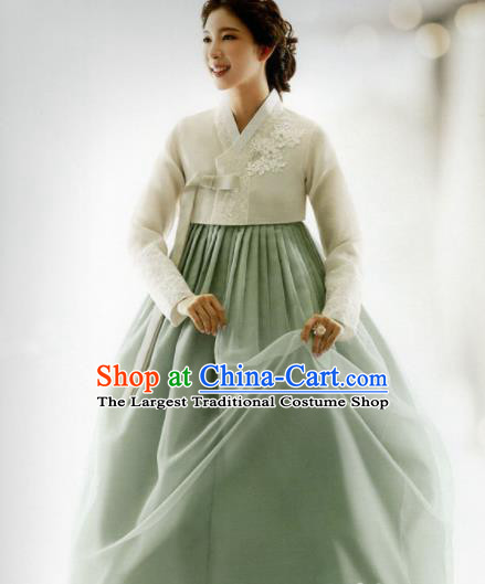 Korean Traditional Hanbok Bride Beige Blouse and Light Green Dress Outfits Asian Korea Wedding Fashion Costume for Women