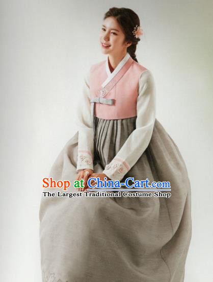 Korean Traditional Hanbok Wedding Mother Pink Blouse and Grey Dress Outfits Asian Korea Fashion Costume for Women