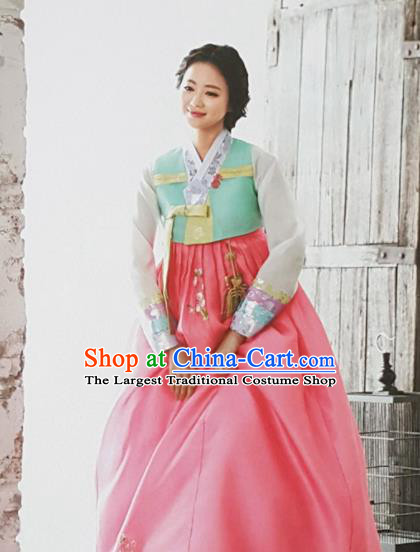 Korean Traditional Garment Bride Hanbok Embroidered Green Blouse and Pink Dress Asian Korea Fashion Costume for Women