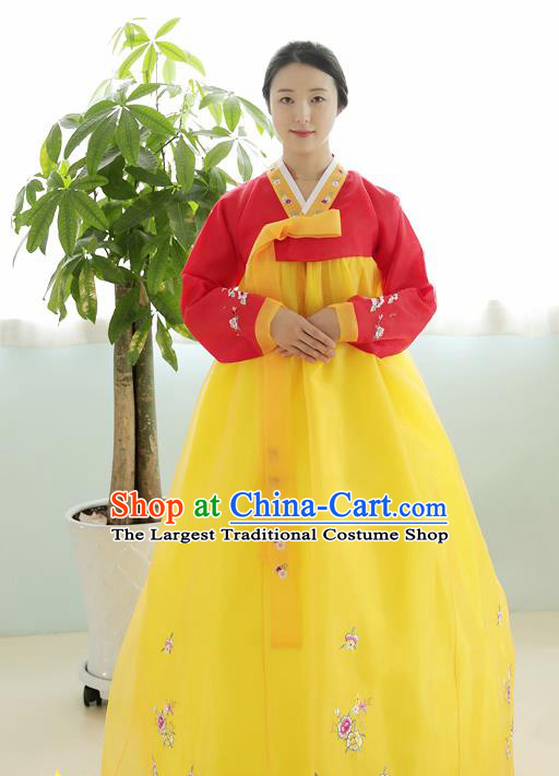 Korean Traditional Court Hanbok Garment Red Blouse and Yellow Dress Asian Korea Fashion Costume for Women