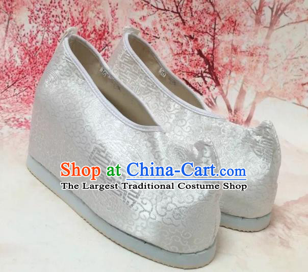 Asian Chinese Traditional White Satin Shoes Princess Shoes Opera Shoes Hanfu Shoes for Women