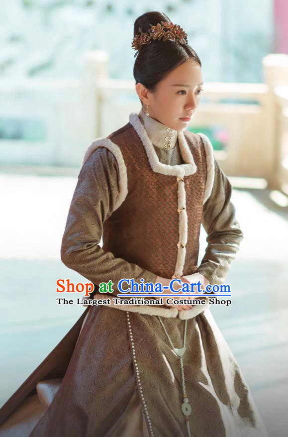 Chinese Ancient Drama Ming Dynasty Court Maid Replica Costumes and Headpiece Complete Set