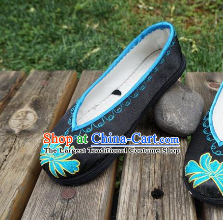 Traditional Chinese National Embroidered Black Satin Shoes Ethnic Shoes Hanfu Shoes for Women