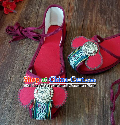 Traditional Chinese Ethnic Bride Embroidered Red Shoes Handmade Yunnan National Shoes Hanfu Shoes for Women