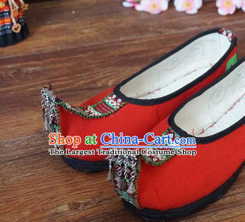 Traditional Chinese Embroidered Ethnic Wedding Red Shoes Yunnan National Shoes for Women