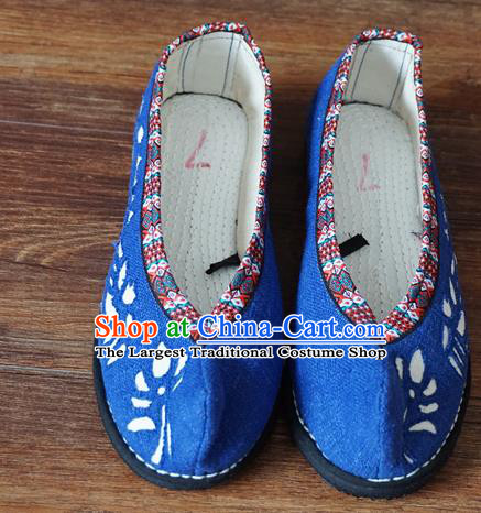 Traditional Chinese Yunnan Ethnic Blue Cloth Shoes Handmade National Shoes Hanfu Dress for Women