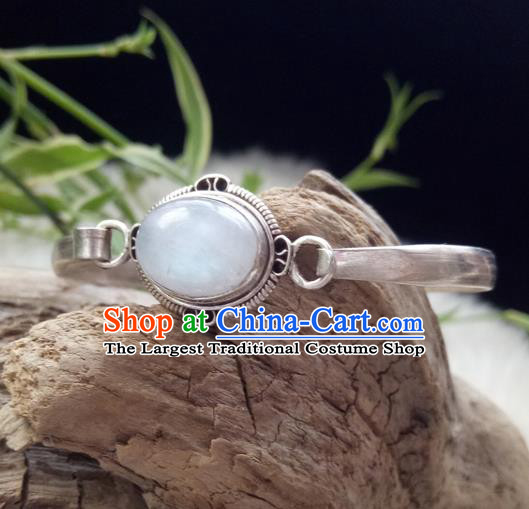 Chinese Zang Nationality Moonstone Carving Silver Bracelet Handmade Traditional Tibetan Ethnic Jewelry Accessories for Women