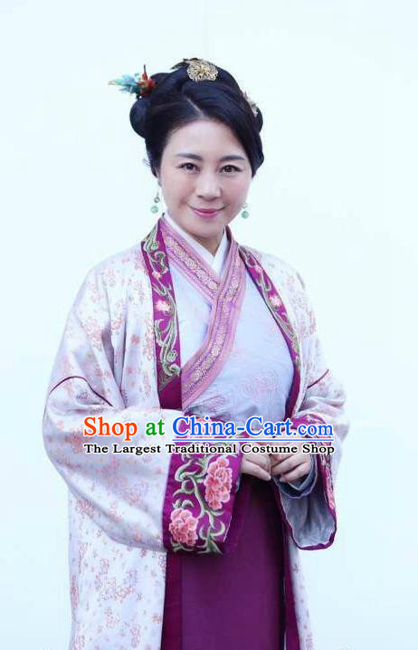 Chinese Ancient Ming Dynasty Mistress Dress Apparels Costumes and Headpieces Drama Legend of the Concubinage Rich Dame Garment