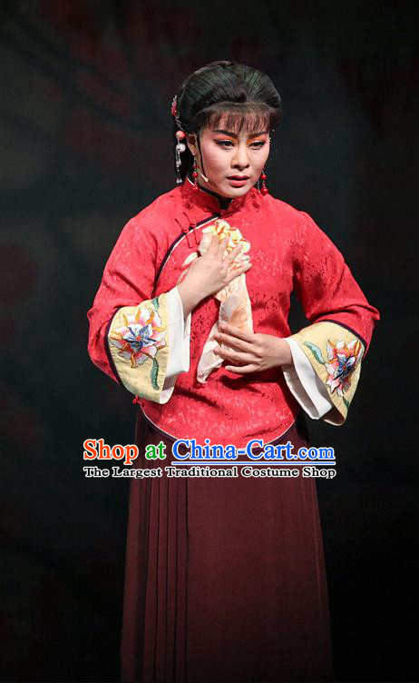 Chinese Shaoxing Opera Young Mistress Apparels Costumes and Headpieces The Family Republic of China Yue Opera Dress Garment