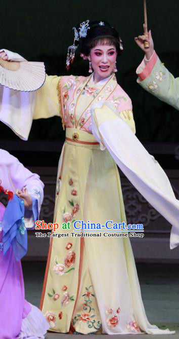 Chinese Shaoxing Opera Hua Tan Yellow Dress Costumes and Headpieces Chun Cao Yue Opera Rich Lady Li Banyue Garment Apparels