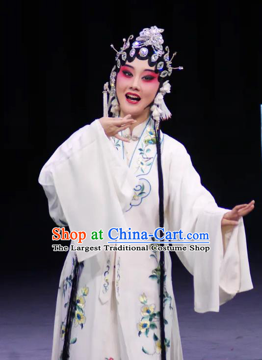 Chinese Kun Opera Actress Bai Suzhen Apparels Costumes and Headpieces Leifeng Pagoda Kunqu Opera Young Female White Dress Garment