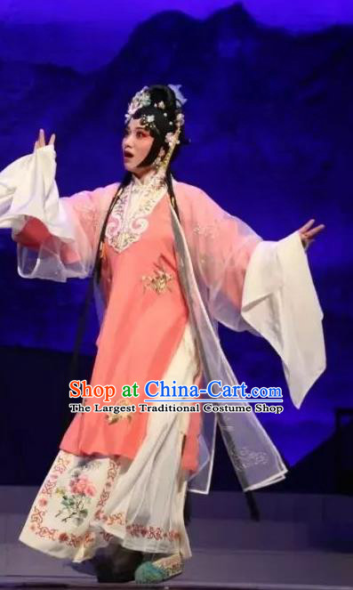 Traditional Chinese Kun Opera Hua Tan Young Female Apparels Costumes and Headpieces Zhu Meng Ji Traditional Kunqu Opera Actress Pink Dress Garment